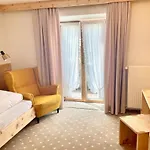 Konukevi Gaestehaus Sonnenheim Mittenwald