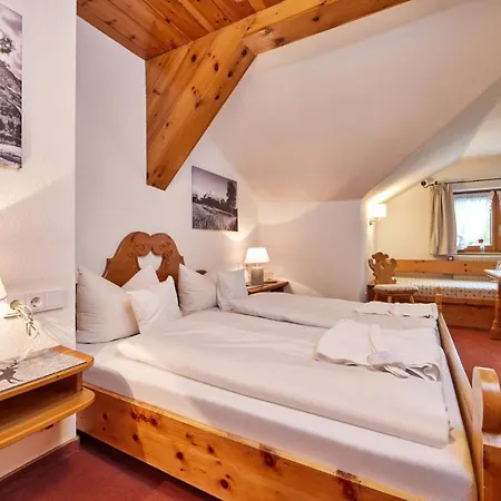 Konukevi Gaestehaus Sonnenheim 3*