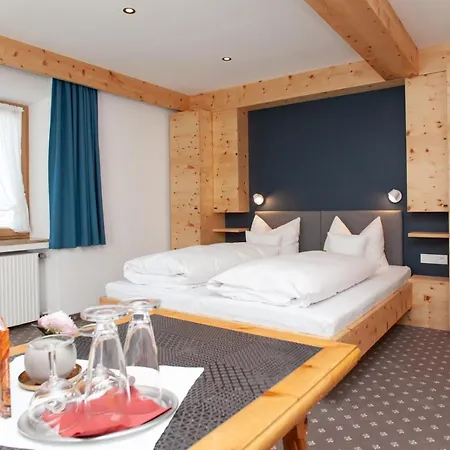 Gastehaus Sonnenheim 미텐발트
