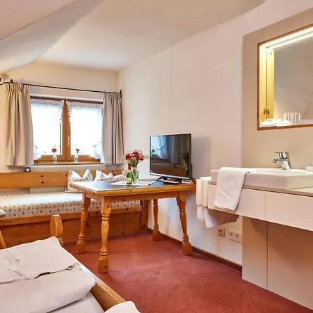 Gaestehaus Sonnenheim Guest house 3*